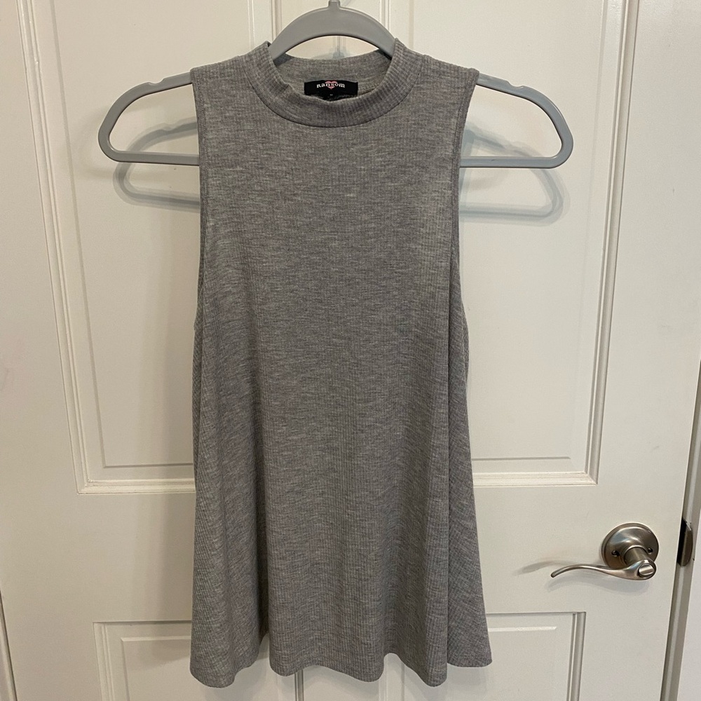 Juniors Ransom Gray Swing Tank Size Medium EUC
